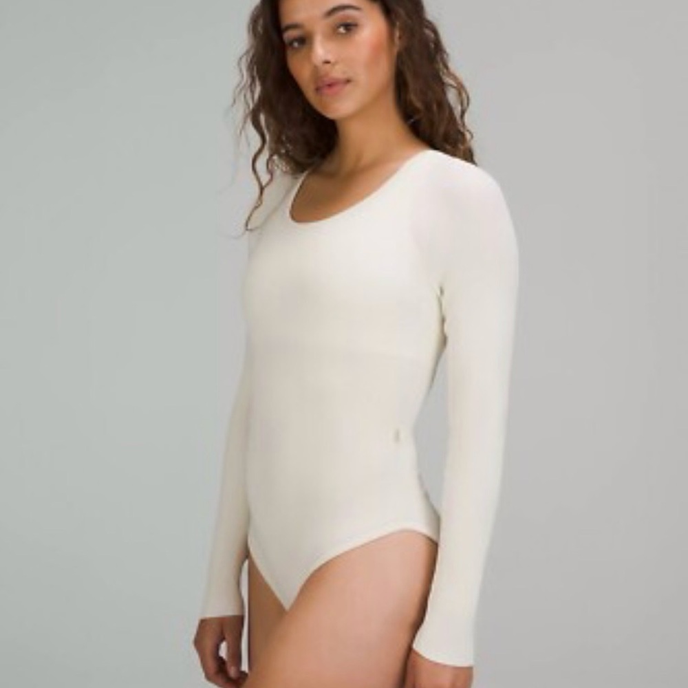Lululemon Bodysuit Cream 
Size large